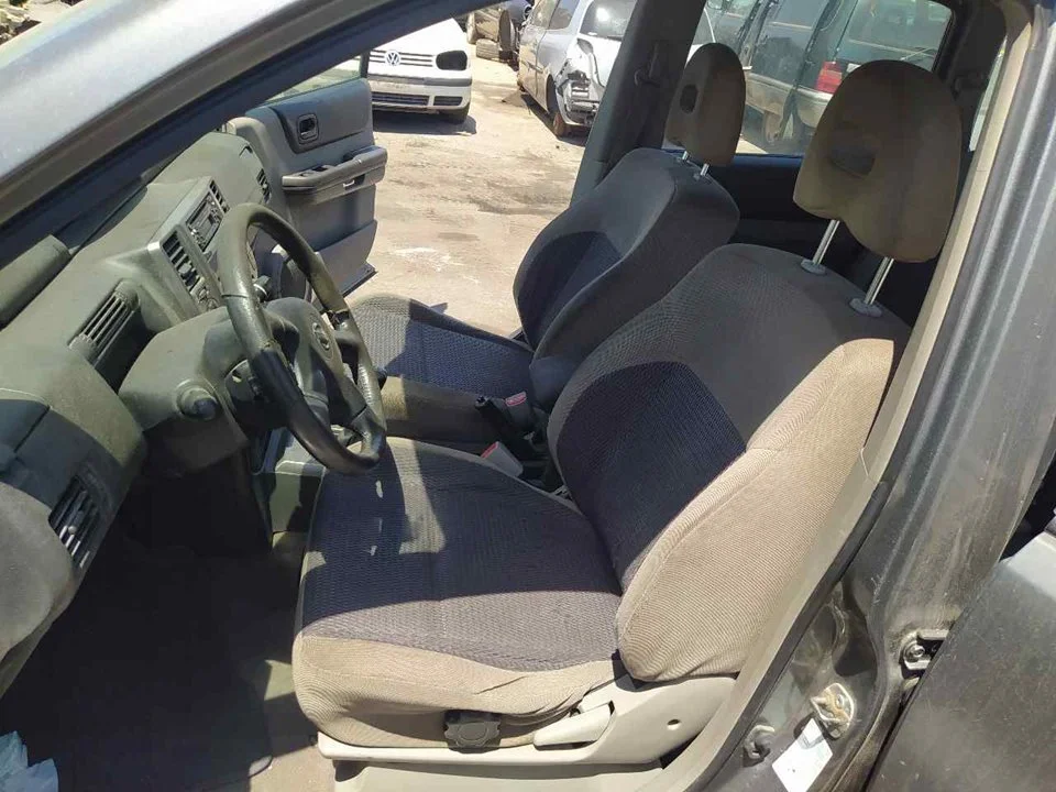 Foto de ASIENTO DELANTERO IZQUIERDO NISSAN X-TRAIL (T30) 2.2 16V Turbodiesel CAT (114 CV / 84 KW)