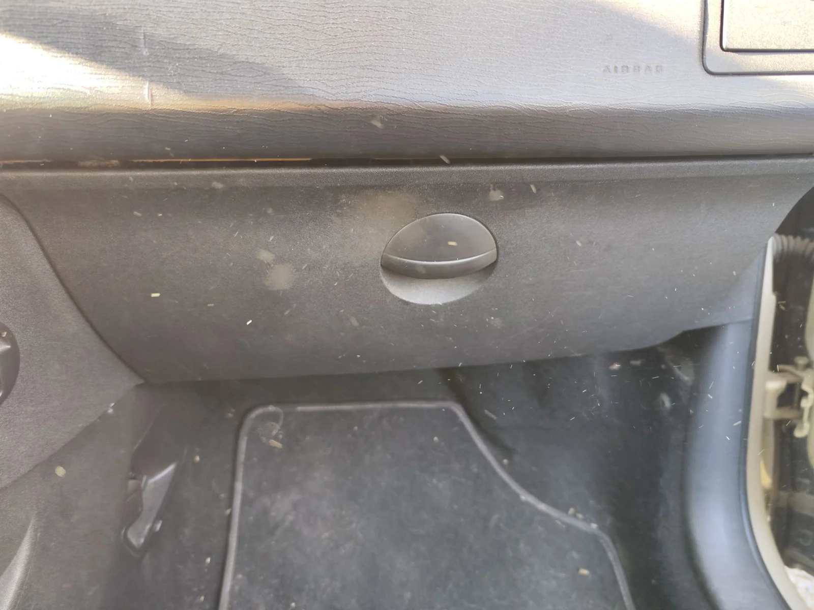 Foto de GUANTERA CITROEN C4 BERLINA 1.6 16V HDi (90 CV / 66 KW)