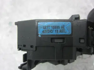 Foto de MANDO INTERMITENTES FORD FIESTA (CB1) 1.4 TDCi CAT (68 CV / 50 KW) referencia 1S7T13335AE foto 3
