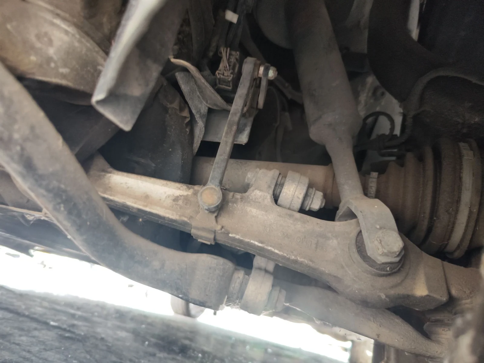 Foto de PUENTE DELANTERO AUDI A6 BERLINA (4B2) 2.5 V6 24V TDI (150 CV / 110 KW) referencia 4B0399313DC