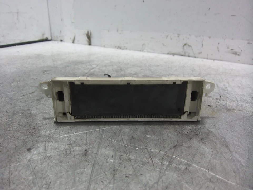 Foto de PANTALLA MULTIFUNCION PEUGEOT 307 BREAK / SW (S1)(04.2002) 2.0 HDi CAT (90 CV / 66 KW) referencia 9649090377