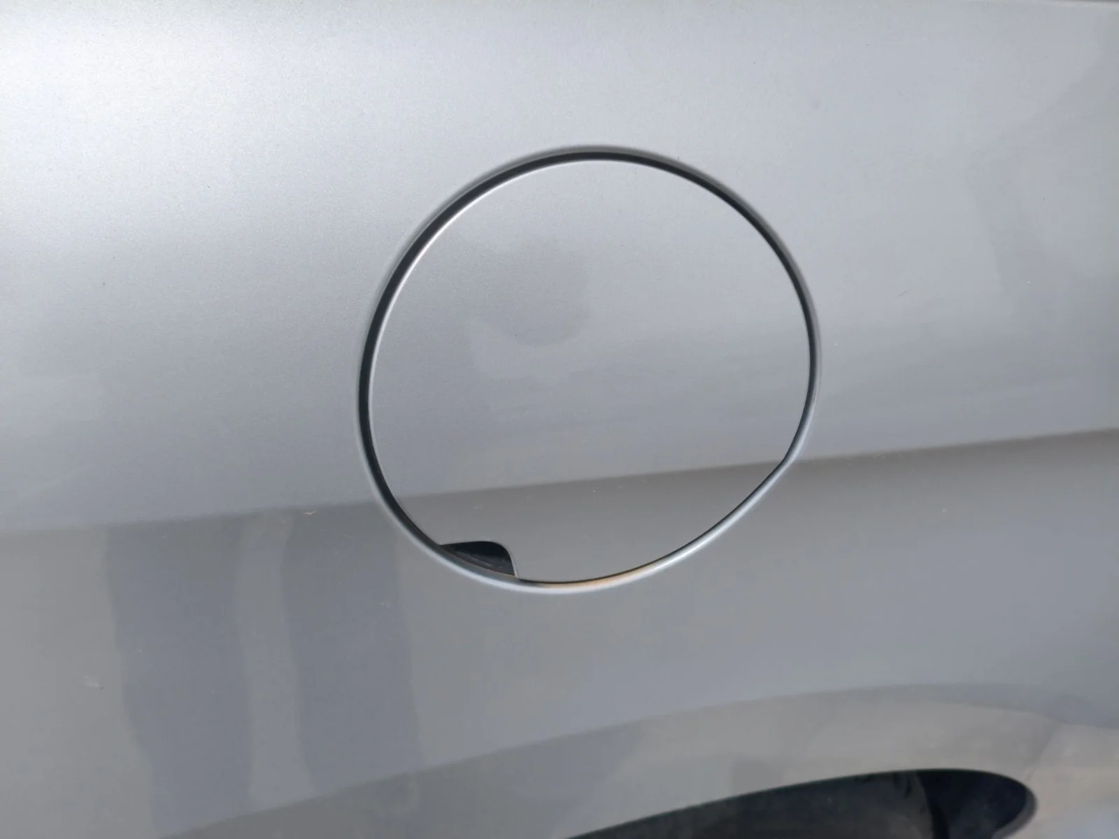 Foto de TAPA EXTERIOR COMBUSTIBLE PEUGEOT 308 SW 2.0 16V HDi FAP CAT (RHR / DW10BTED4) (136 CV / 100 KW)