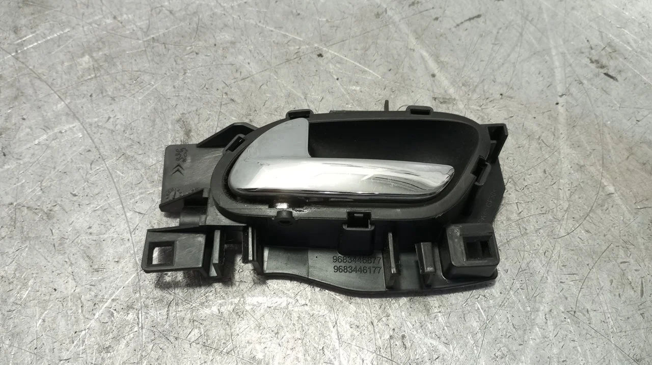 Foto de MANETA INTERIOR DELANTERA IZQUIERDA CITROEN C3 1.4 (73 CV / 54 KW) referencia 9683446877