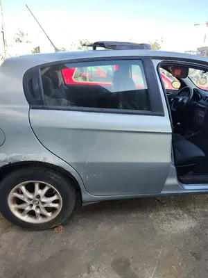 Foto de PUERTA TRASERA DERECHA ALFA ROMEO 147 (190) 1.9 JTD CAT (110 CV / 81 KW)