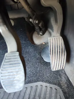 Foto de PEDAL EMBRAGUE OPEL CORSA D 1.2 16V CAT (Z 12 XEP / LB4) (80 CV / 59 KW)