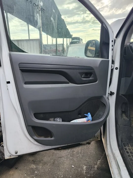 Foto de GUARNECIDO PUERTA DELANTERA IZQUIERDA FIAT SCUDO (506) FURGON 1.5 (100 CV / 75 KW) referencia 98082244ZM
