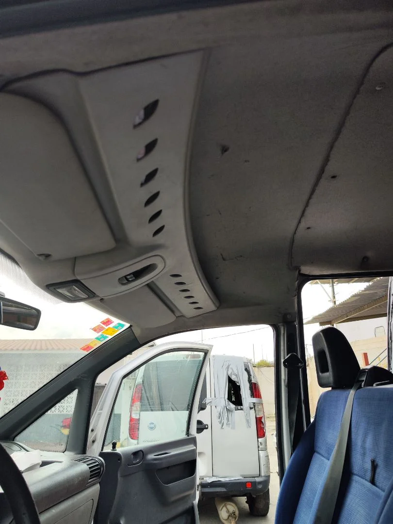 Foto de TECHO INTERIOR CITROEN JUMPY 2.0 HDi CAT (RHX / DW10BTED) (94 CV / 69 KW)