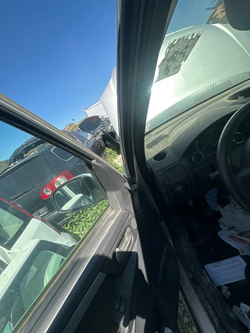 Foto de GOMAS CONTORNO PUERTA OPEL MERIVA 1.6 16V (101 CV / 74 KW)