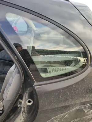 Foto de LUNA CUSTODIA TRASERA IZQUIERDA RENAULT SCENIC I (JA...) 1.4 CAT (95 CV / 70 KW)