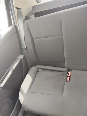 Foto de ASIENTO TRASERO MEDIO RENAULT CLIO III 1.2 16V (75 CV / 55 KW)