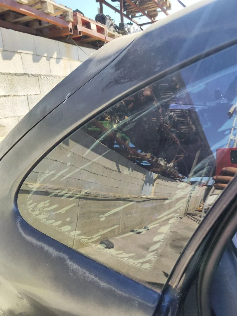 Foto de LUNA CUSTODIA TRASERA DERECHA CITROEN XSARA PICASSO 1.6 HDi CAT (9HY / DV6TED4) (109 CV / 80 KW)