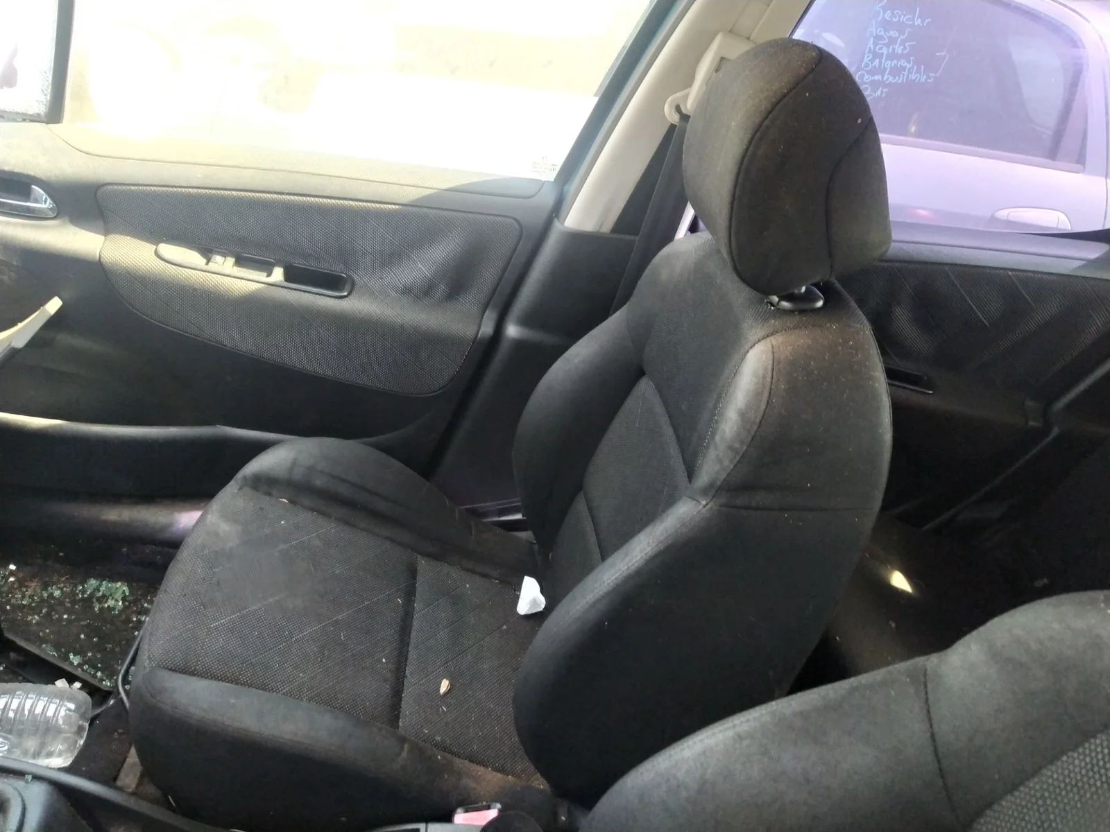 Foto de CINTURON SEGURIDAD DELANTERO DERECHO PEUGEOT 207 1.6 16V CAT (109 CV / 80 KW) referencia 8975CA