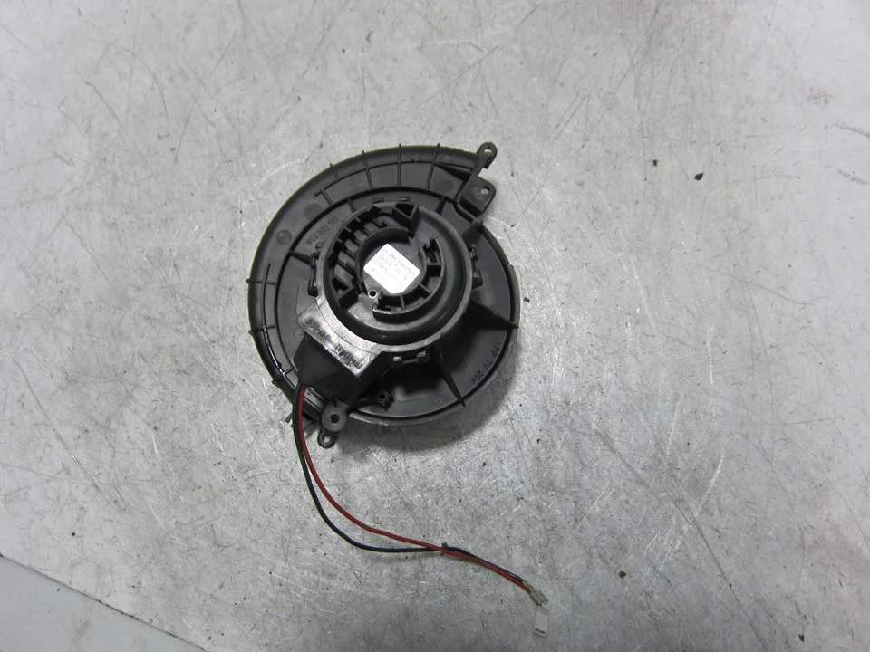 Foto de MOTOR CALEFACCION OPEL ASTRA H BERLINA 1.7 16V CDTI (101 CV / 74 KW) referencia 855601156