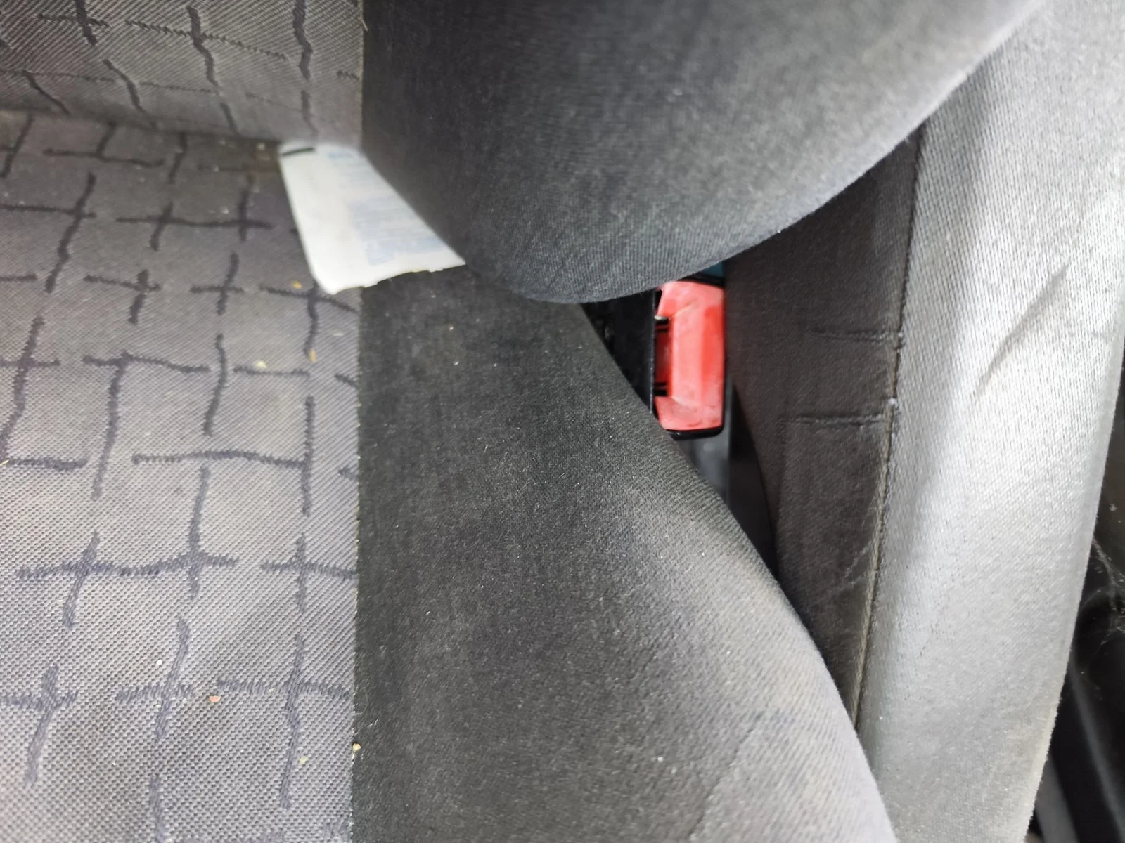 Foto de ENGANCHE CINTURON DELANTERO DERECHO SEAT ALHAMBRA (7V9) 1.9 TDI (116 CV / 85 KW)