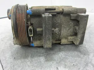 Foto de COMPRESOR AIRE ACONDICIONADO FORD ESCORT BERL./TURNIER 1.6 16V CAT (90 CV / 66 KW) foto 4