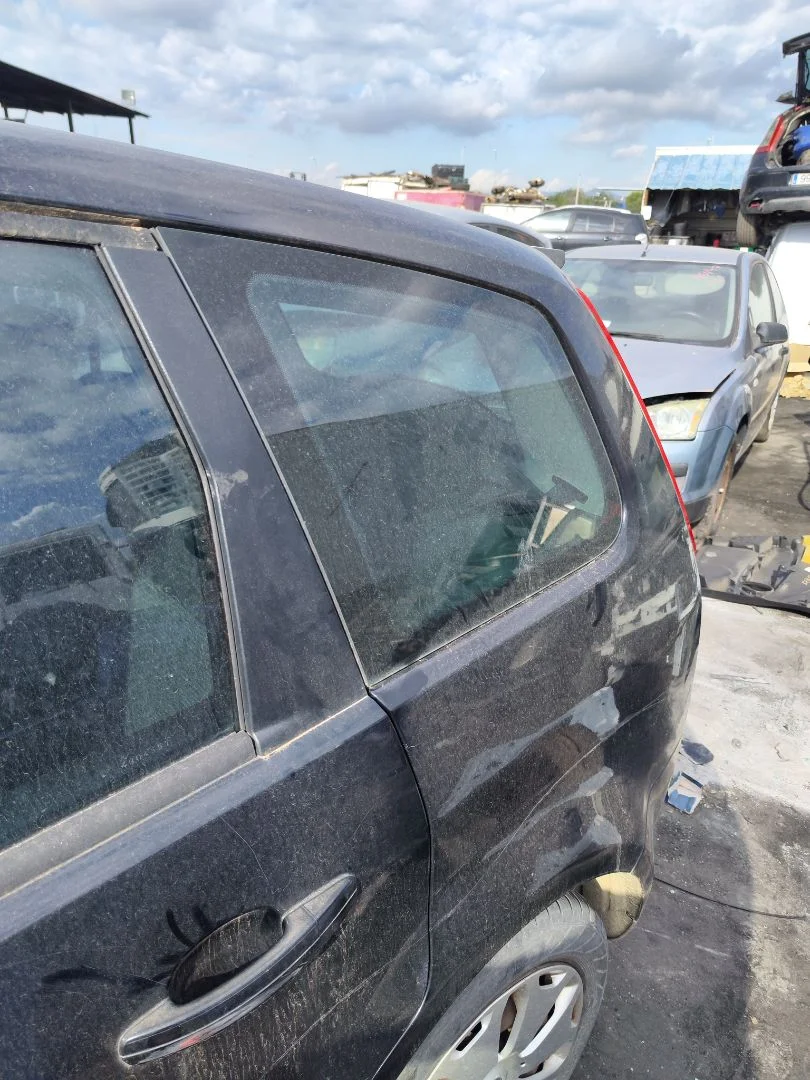 Foto de LUNA CUSTODIA TRASERA IZQUIERDA FORD FOCUS C-MAX (CAP)(2003) 1.6 TDCi CAT (109 CV / 80 KW)