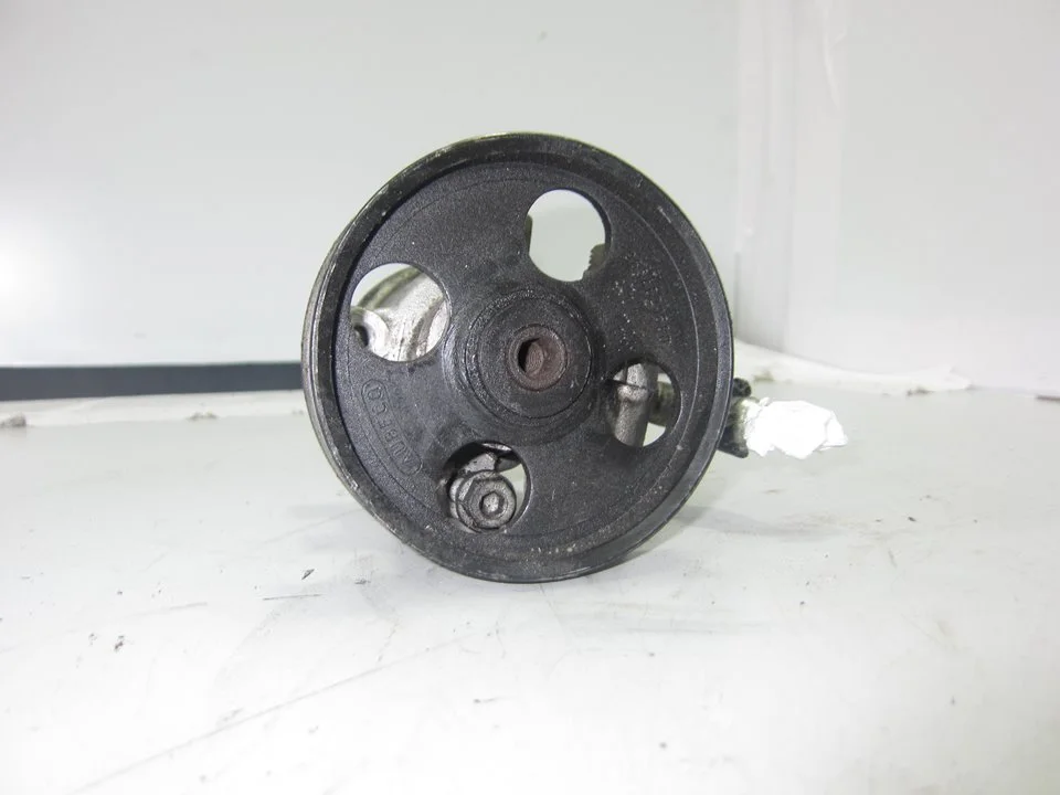 Foto de BOMBA DIRECCION CITROEN XSARA BERLINA referencia 9631923480