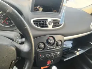 Foto de CENTRALITA AIRBAG RENAULT CLIO III 1.2 16V (75 CV / 55 KW) referencia 8200963406 foto 2