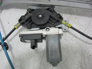 Foto de ELEVALUNAS DELANTERO DERECHO CITROEN C2 1.1 (60 CV / 44 KW) referencia 0206011004 foto 7