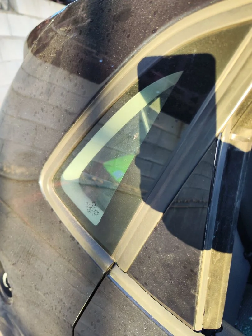 Foto de LUNA CUSTODIA TRASERA DERECHA VOLKSWAGEN POLO V (6R1) 1.2 (60 CV / 44 KW)