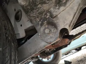 Foto de BRAZO SUSPENSION DELANTERO IZQUIERDO JEEP GRAND CHEROKEE (WJ/WG) 4.0 CAT (190 CV / 140 KW)