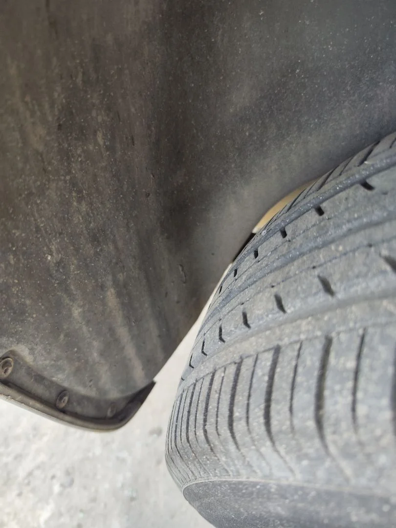 Foto de PASO RUEDA TRASERO DERECHO VOLKSWAGEN CADDY (2K)(02.2004) 1.9 TDI (BSU) (75 CV / 55 KW)
