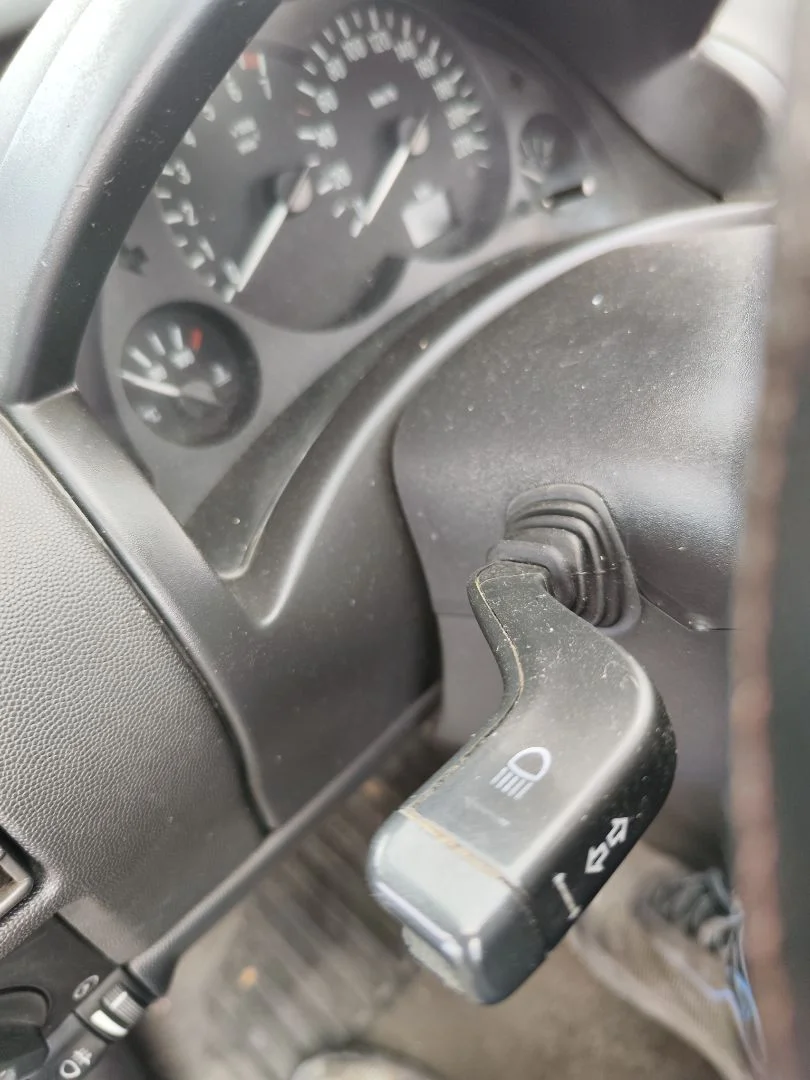 Foto de MANDO INTERMITENTES OPEL CORSA C 1.2 16V CAT (Z 12 XE / LW4) (75 CV / 55 KW)