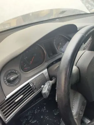 Foto de CUADRO INSTRUMENTOS AUDI A6 BERLINA (4F2) 2.0 TDI (140 CV / 103 KW)