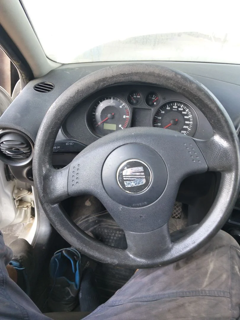 Foto de VOLANTE SEAT CORDOBA BERLINA (6L2) 1.9 SDI (64 CV / 47 KW) referencia 6L0419091N FKZ