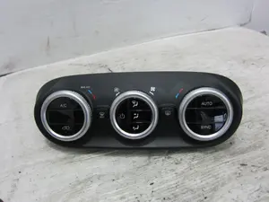 Foto de MANDO CALEFACCION / AIRE ACONDICIONADO FIAT 500X (334) 2.0 16V Multijet CAT (140 CV / 103 KW) referencia 91563