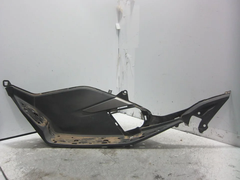 Foto de ESTRIBERA IZQUIERDA HONDA PCX 125 125 cm3 - 9 kW (12 CV / 9 KW) referencia 64321-K97-T000
