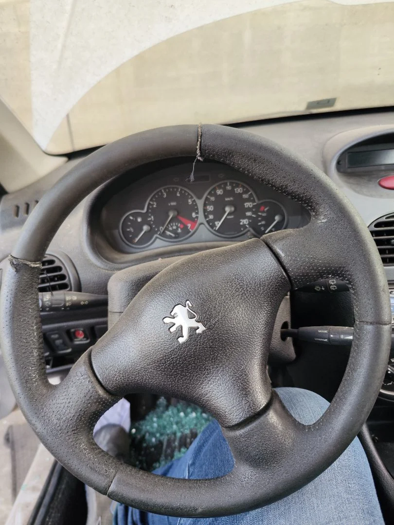 Foto de VOLANTE PEUGEOT 206 1.6 16V CAT (109 CV / 80 KW) referencia 4109Y2