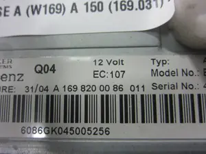 Foto de SISTEMA AUDIO / RADIO CD MERCEDES-BENZ CLASE A (BM 169) referencia A1698200086 foto 2