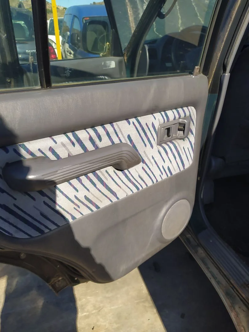 Foto de GUARNECIDO PUERTA TRASERA IZQUIERDA TOYOTA LAND CRUISER (J9) 3.0 Turbodiesel (125 CV / 92 KW)