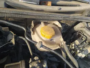 Foto de DEPOSITO EXPANSION OPEL VECTRA C CARAVAN 2.2 16V CAT (Z 22 YH / LCH) (155 CV / 114 KW) referencia 95522493