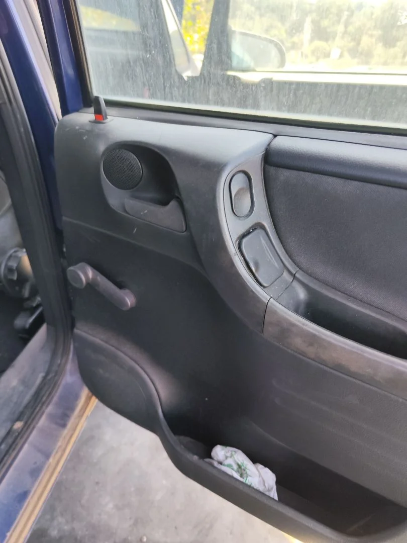 Foto de ELEVALUNAS TRASERO DERECHO OPEL ZAFIRA A 1.6 16V (101 CV / 74 KW) referencia 90579504