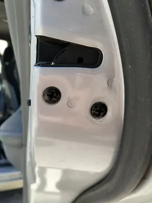 Foto de CERRADURA PUERTA TRASERA DERECHA HYUNDAI ELANTRA (XD) 2.0 CRDi CAT (113 CV / 83 KW)