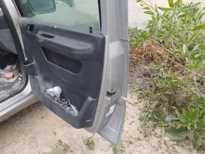 Foto de CERRADURA PUERTA DELANTERA DERECHA PEUGEOT EXPERT FURGÓN COMFORT (1995) 2.0 HDi (109 CV / 80 KW)