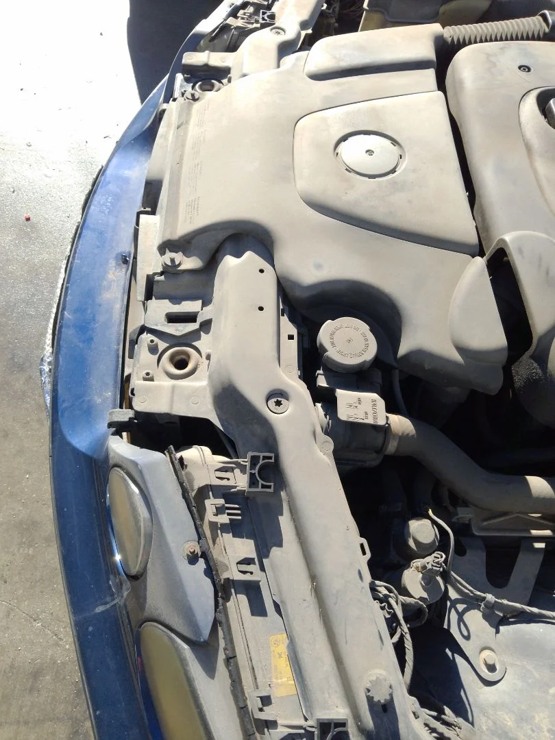 Foto de PANEL FRONTAL BMW SERIE 3 COMPACTO (E46) 2.0 16V Diesel CAT (150 CV / 110 KW)