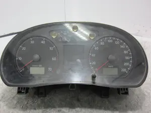 Foto de CUADRO INSTRUMENTOS VOLKSWAGEN POLO IV (9N3) 1.4 FSI (86 CV / 63 KW) referencia 88311330