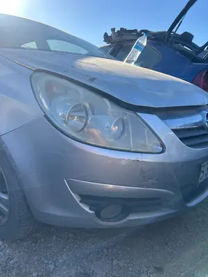 Foto de PARAGOLPES DELANTERO OPEL CORSA D 1.3 16V CDTI (75 CV / 55 KW) foto 3