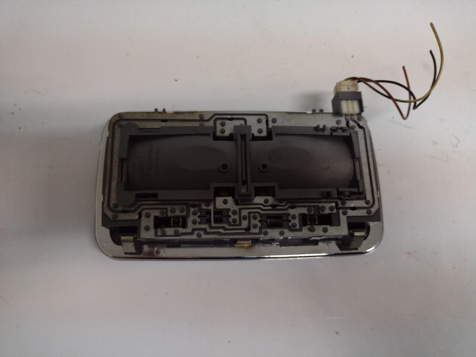 Foto de LUZ INTERIOR ALFA ROMEO 147 (190) referencia 0884200