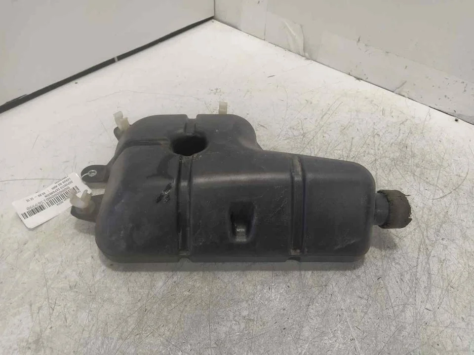 Foto de DEPOSITO EXPANSION LEXUS RX (GGL1/GYL1) 3.5 V6 24V CAT (249 CV / 183 KW) referencia 1780531030