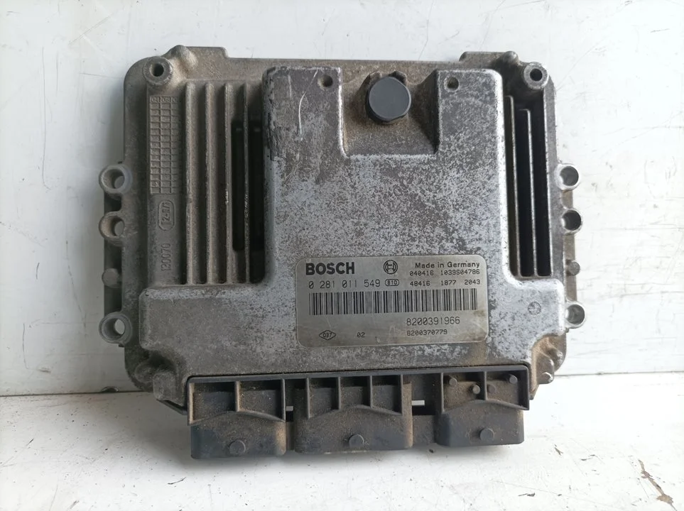 Foto de CENTRALITA MOTOR UCE RENAULT MEGANE II CLASSIC BERLINA referencia 0281011549