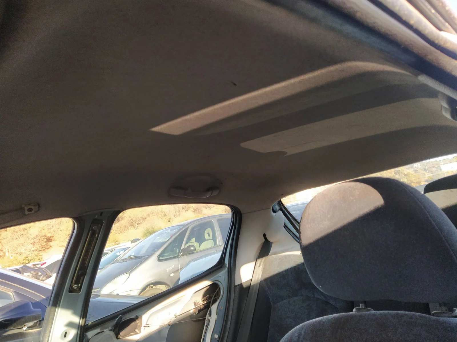 Foto de ASIDERO TECHO DELANTERO IZQUIERDO PEUGEOT 206 1.6 (88 CV / 65 KW)