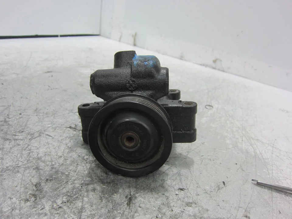 Foto de BOMBA DIRECCION FORD FIESTA (CBK) referencia 2S6E3A733AA