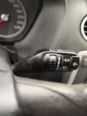 Foto de MANDO LIMPIA FORD FOCUS BERLINA (CAP) 1.6 TDCi CAT (90 CV / 66 KW)