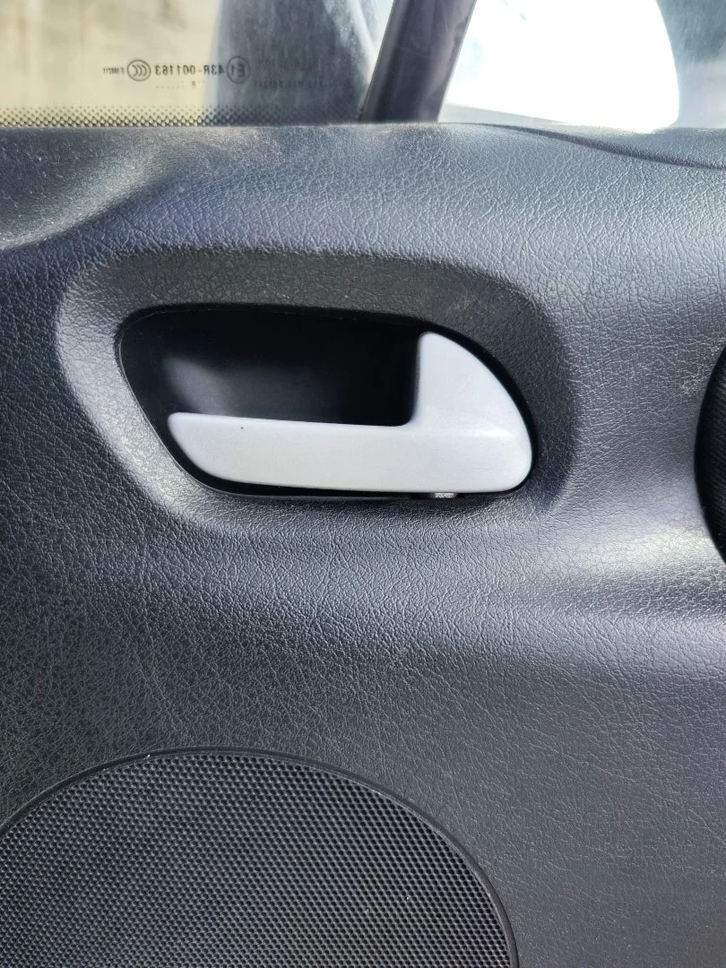Foto de MANETA INTERIOR DELANTERA DERECHA PEUGEOT 207 1.6 16V HDi (90 CV / 66 KW) referencia 9144A5