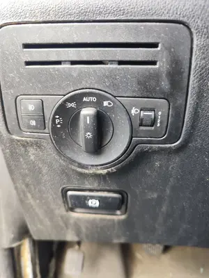 Foto de MANDO LUCES MERCEDES-BENZ VITO FURGÓN (447) 1.6 CDI CAT (114 CV / 84 KW)