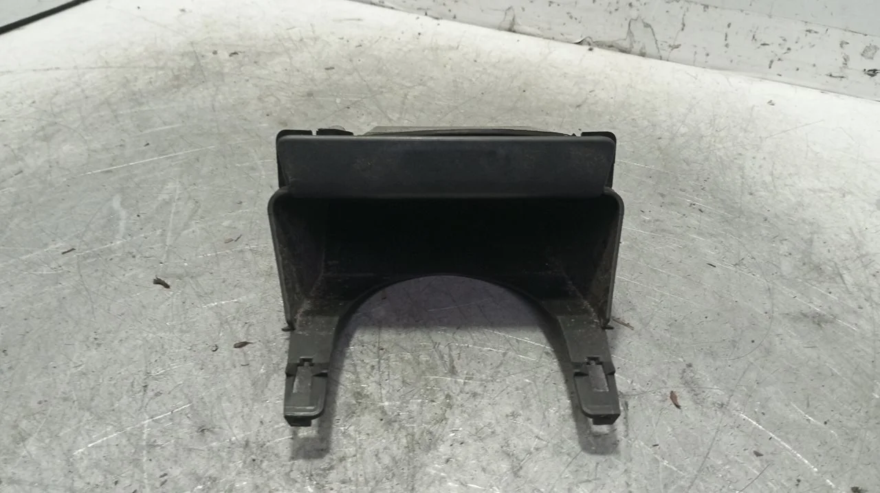 Foto de CENICERO PEUGEOT 307 (S1)(04.2001) 2.0 HDi FAP CAT (109 CV / 80 KW) referencia 9634496677